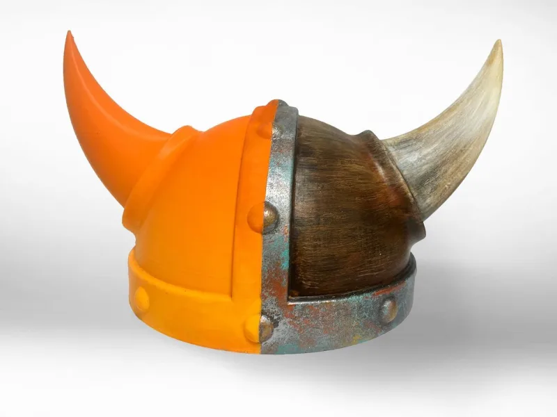 Resultado del casco vikingo pintado en directo esta mañana en el makerweekend de @tufactoria3d por nuestra @…