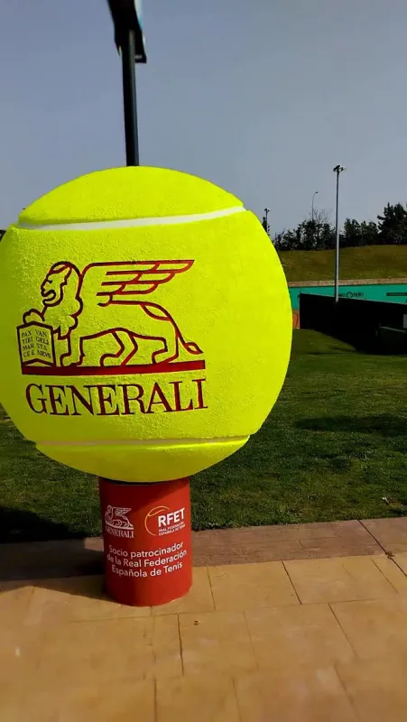 Pelota 3d para @rfetenis en su nueva alianza con @generali_es.