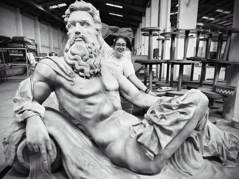 Recuerdos de proyectos bonitos🥰 Escultura 100% impresa en 3D para el @carnavalvinaros y con una nueva vida p…