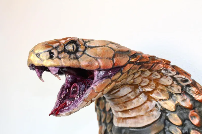 ¡Un animalito más para la colección!🤪 En este caso se trata de un busto de cobra que preparamos para la Come…