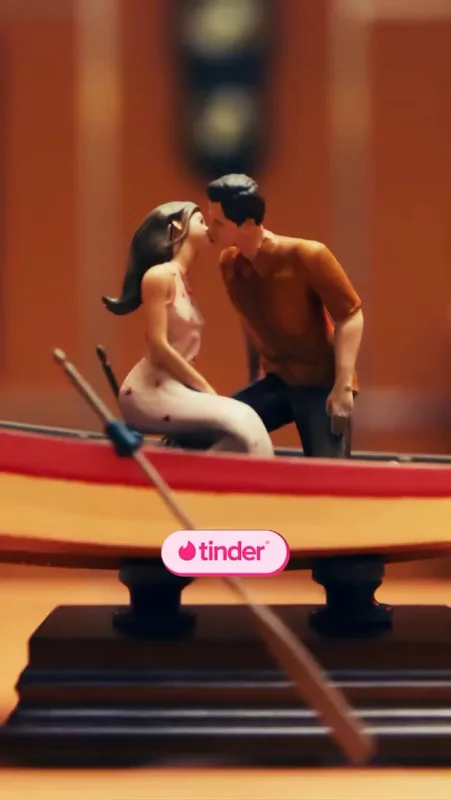 @tinder ha confiado en nosotros para crear las figuritas de la pareja enamorada de su nuevo comercial intern…