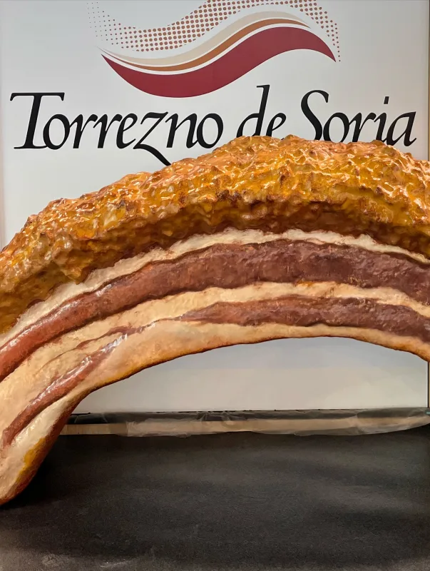 Nuestro pedazo de torrezno de 3 metros vuelve a lucir en la @grupogourmets de @ifema_madrid!