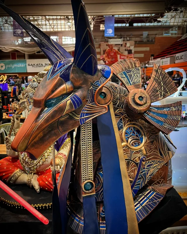 Una de las piezas más especiales que hemos llevado a la Printer Party de este año es esta máscara de Anubis…