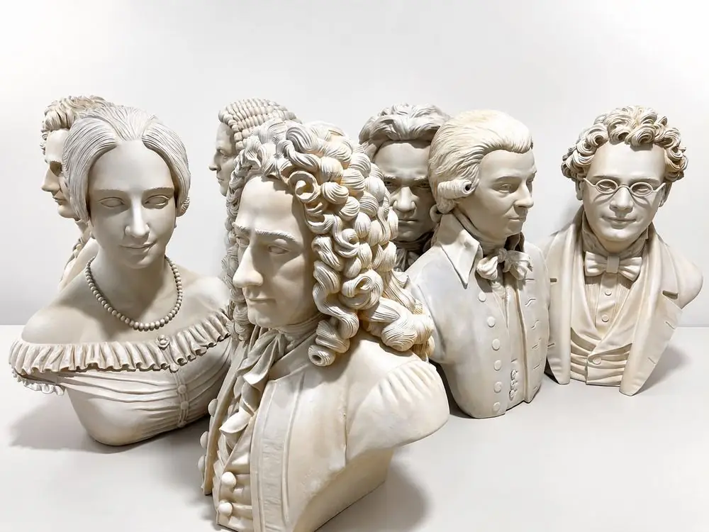 Esculturas de bustos de compositores de música clásica
